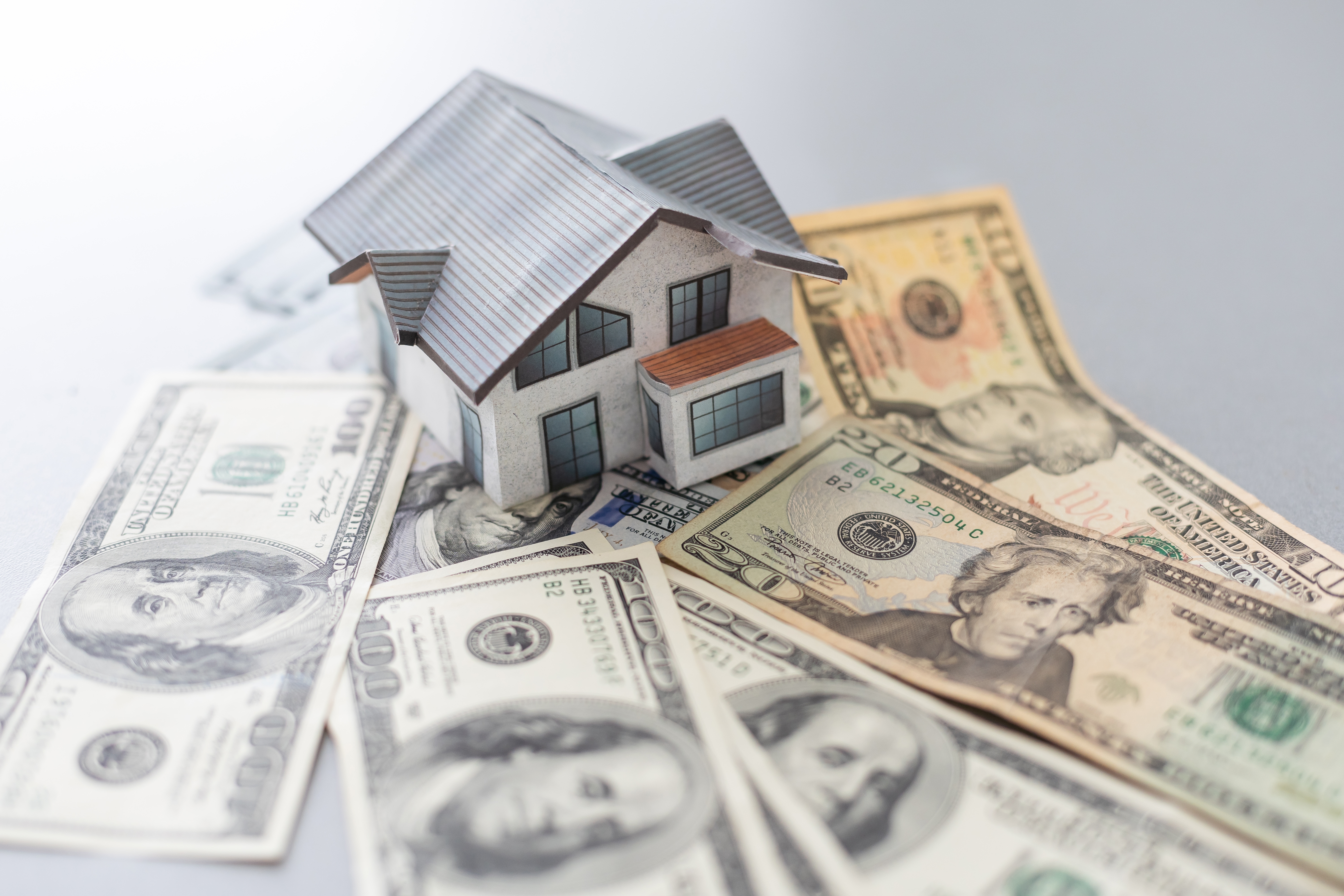 Homeowner avoiding fraudulent cash buyer in Las Vegas