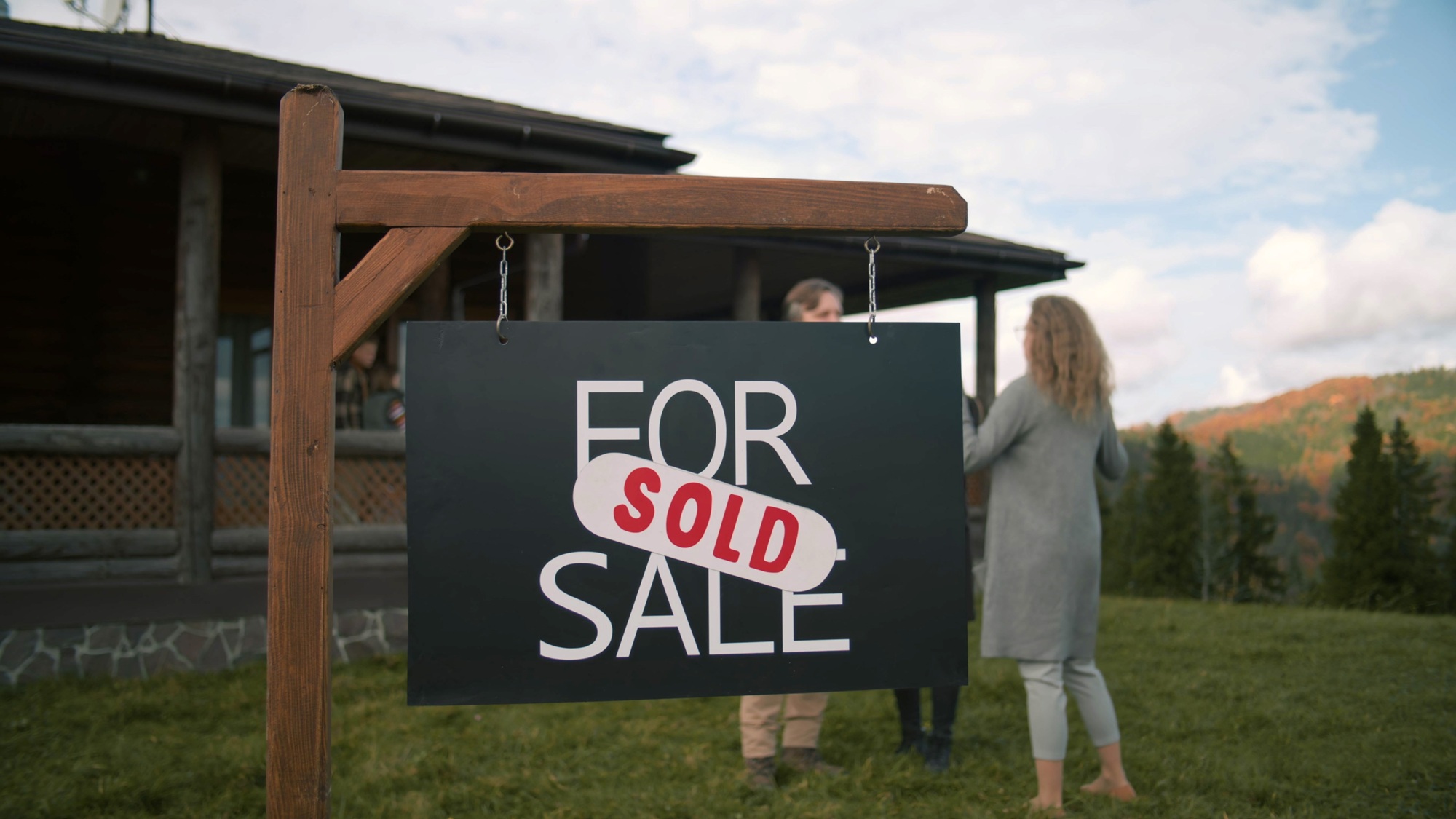 Why Some Homes Sit Unsold but We Buy Houses in Any Condition Buyers Still Make Offers